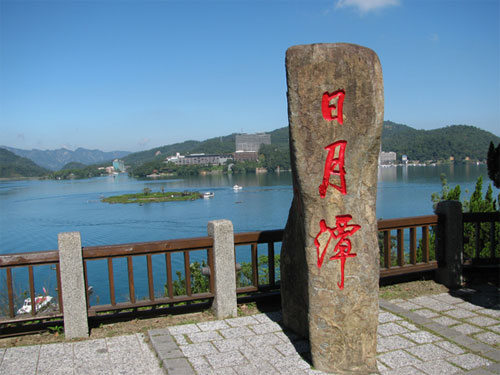 中国最大的岛屿，台湾岛(中国一定会拿回来的)(www.gifqq.com)