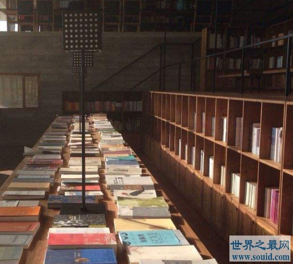 中国最孤独的图书馆 面朝大海春暖花开(www.gifqq.com)