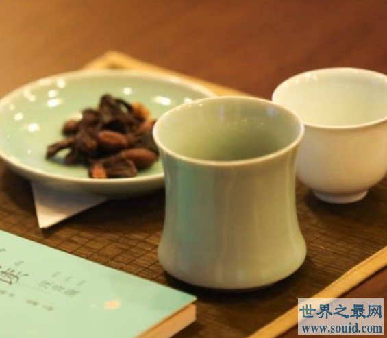 中国最早的茶叶专著，历代茶商奉其作者为“茶神”