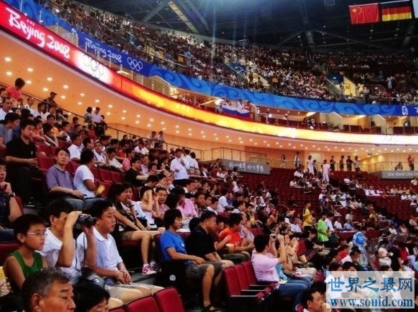 中国最大的篮球馆，面积在63000平方米(www.gifqq.com)