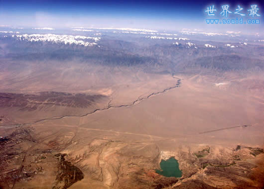 世界上最低的盆地，吐鲁番盆地(-154米)(www.gifqq.com)