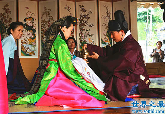 世界上娶老婆最贵的国家，中国人娶老婆倾家荡产(www.gifqq.com)
