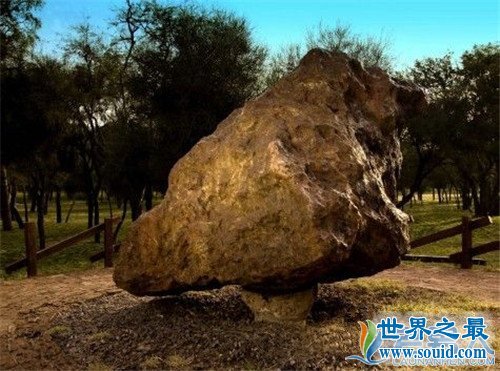世界上最大最重的陨石，霍巴陨石重达60吨(www.gifqq.com)
