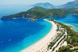 世界上最美的海滩，土耳其蓝礁湖海滩(宛如仙境)