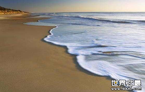 世界上最长的沙滩(www.gifqq.com)