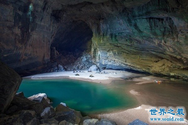 世界上最大的洞穴，越南山水洞(高200米/长5.5公里)(www.gifqq.com)