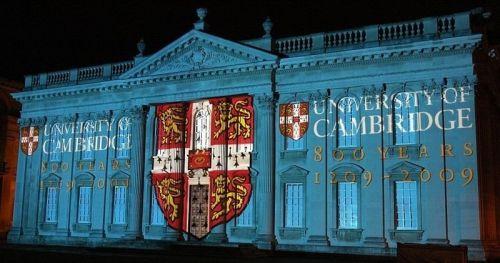 世界上最贵的7个大学文凭，剑桥大学文凭要220万(www.gifqq.com)
