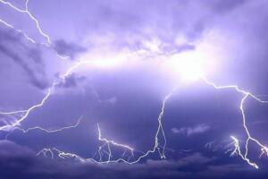 世界上最长的闪电，俄克拉荷马州上空跨越321公里
