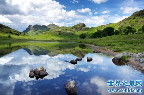 世界上最美丽的湖泊排行榜，放眼望去让人心旷神怡(www.gifqq.com)