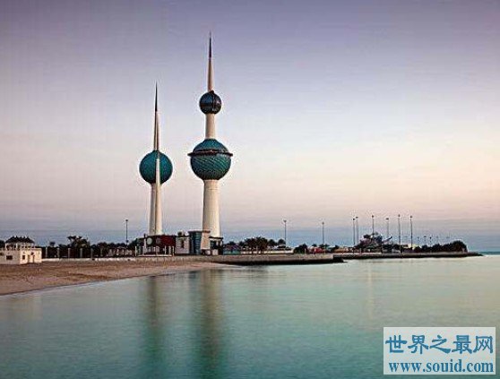 世界上最缺水的国家科威特，水比石油还要贵(www.gifqq.com)