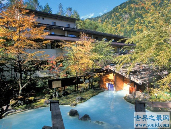 日本最好的温泉，拥有的丰富微量元素(www.gifqq.com)
