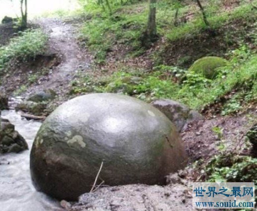 世界上最古老的人造石球，波黑发现神秘石球(www.gifqq.com)