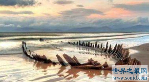 世界上最恐怖的沙滩，纳米比亚骷髅海岸被称为地狱海岸(www.gifqq.com)