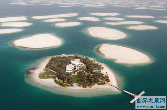 阿联酋最大自然岛屿，施而班尼亚斯岛让你感受阿联酋的原野气息(www.gifqq.com)