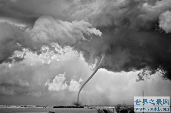 历史上最大的龙卷风，1925年美国最强龙卷风(www.gifqq.com)