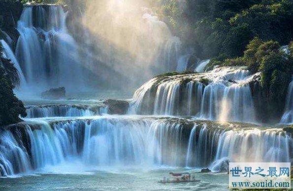 亚洲最大的跨国瀑布，《花千骨》取景地(www.gifqq.com)